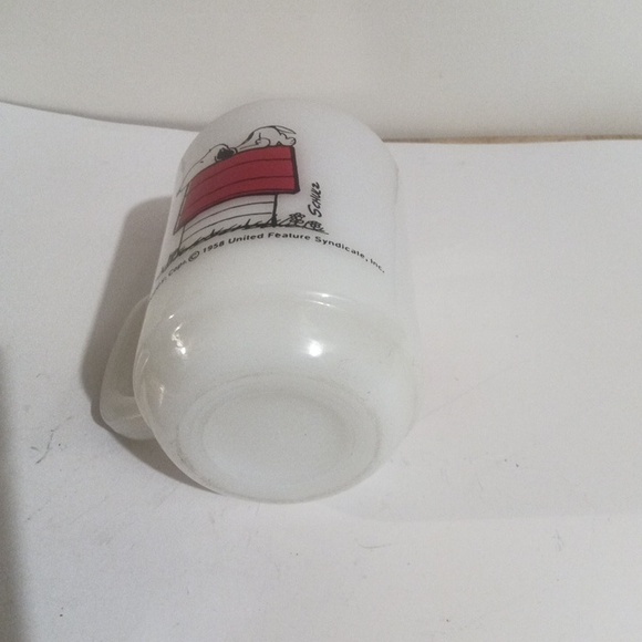 VINTAGE FIRE KING/ ANCHOR HOCKING SNOOPY- " I THINK I'M ALLERGIC TO MORNING" MUG - Picture 6 of 8